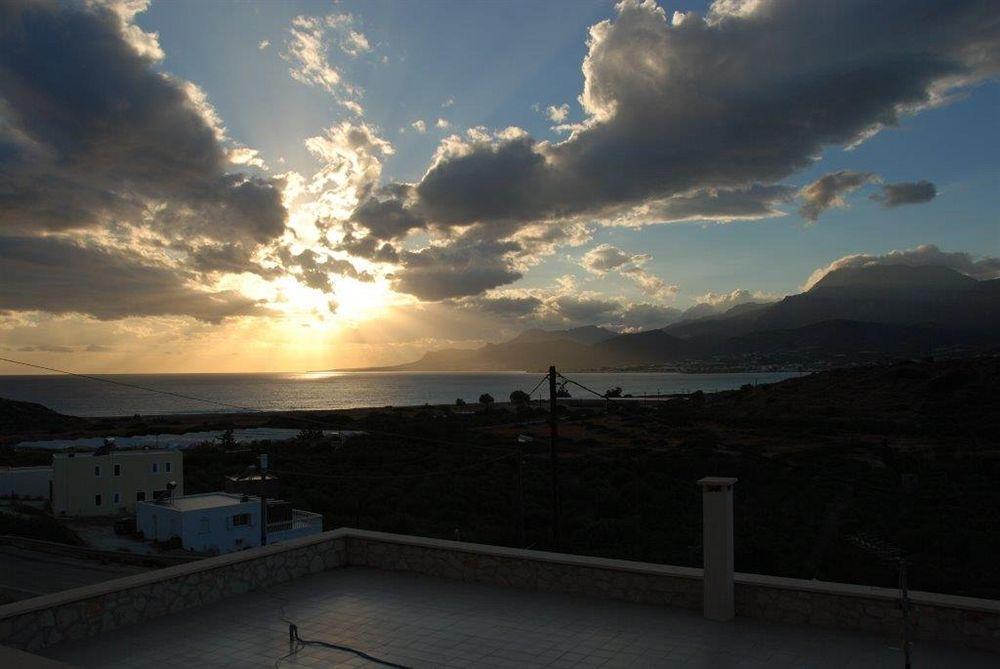 Ville Du Soleil - Exclusive Homes With Rustic Charm And Sensational Views Of The Mediterranean Sea Makrýgialos 外观 照片