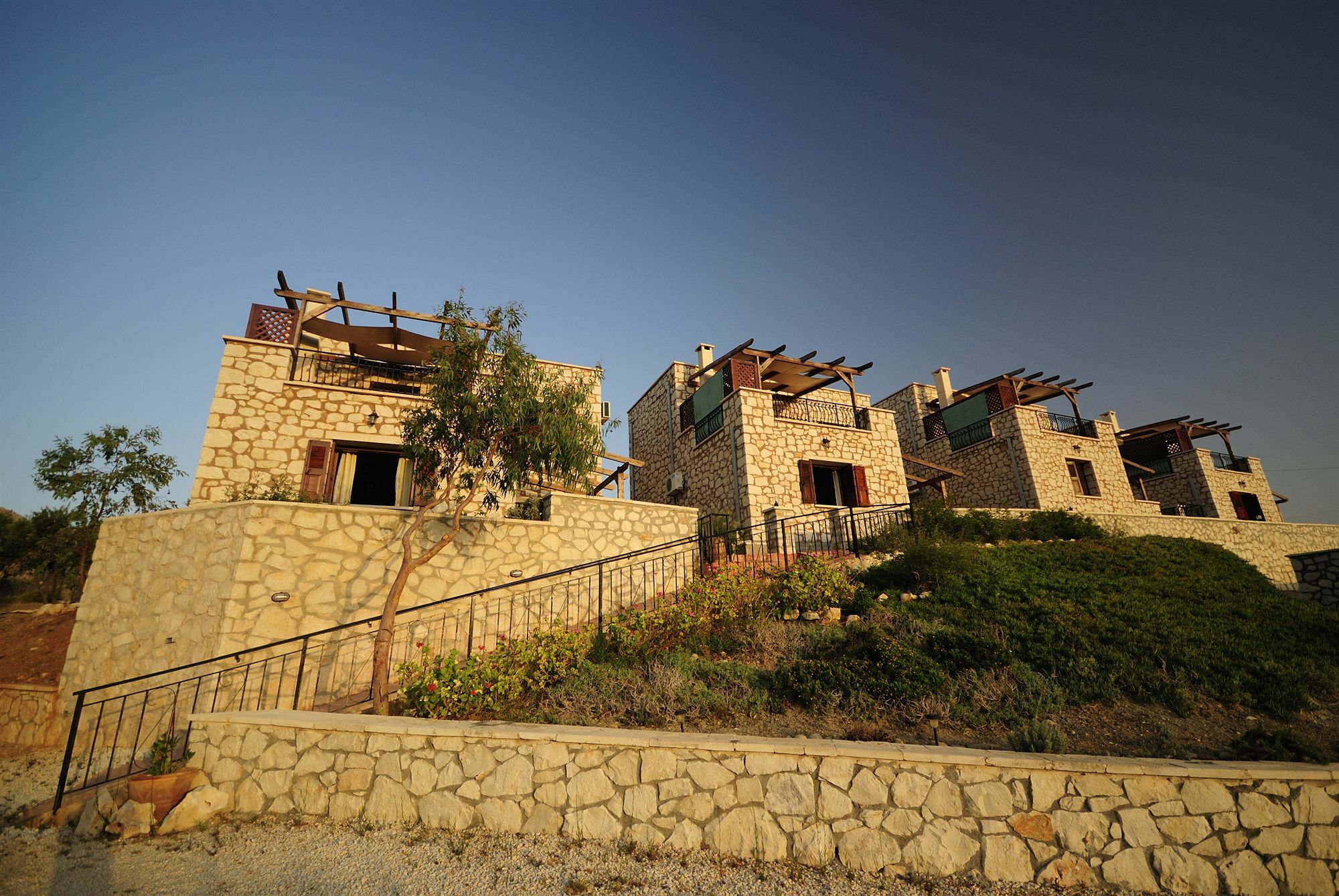 Ville Du Soleil - Exclusive Homes With Rustic Charm And Sensational Views Of The Mediterranean Sea Makrýgialos 外观 照片