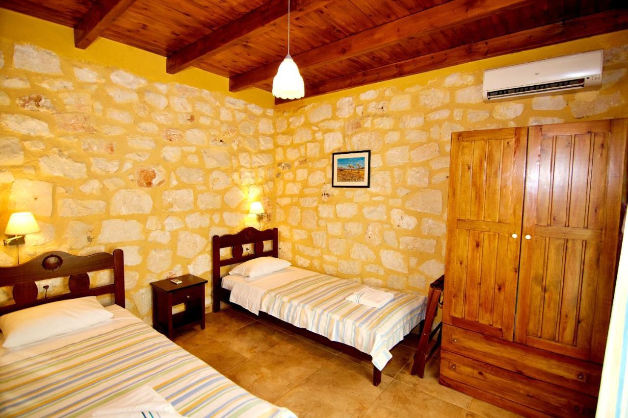 Ville Du Soleil - Exclusive Homes With Rustic Charm And Sensational Views Of The Mediterranean Sea Makrýgialos 外观 照片