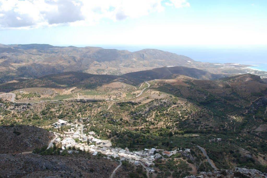 Ville Du Soleil - Exclusive Homes With Rustic Charm And Sensational Views Of The Mediterranean Sea Makrýgialos 外观 照片